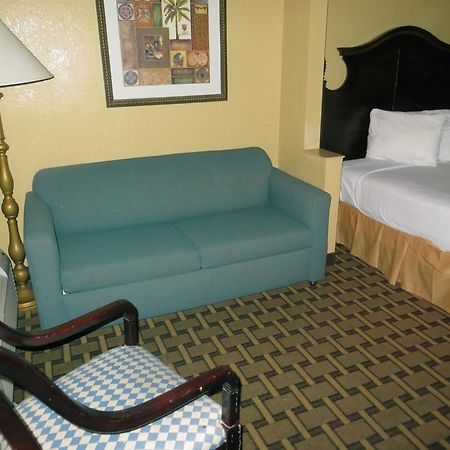 แทรเวลลอดจ์ สวีท บาย วินด์แฮม คิสซิมมี ออเรนจ์ Hotel ภายนอก รูปภาพ