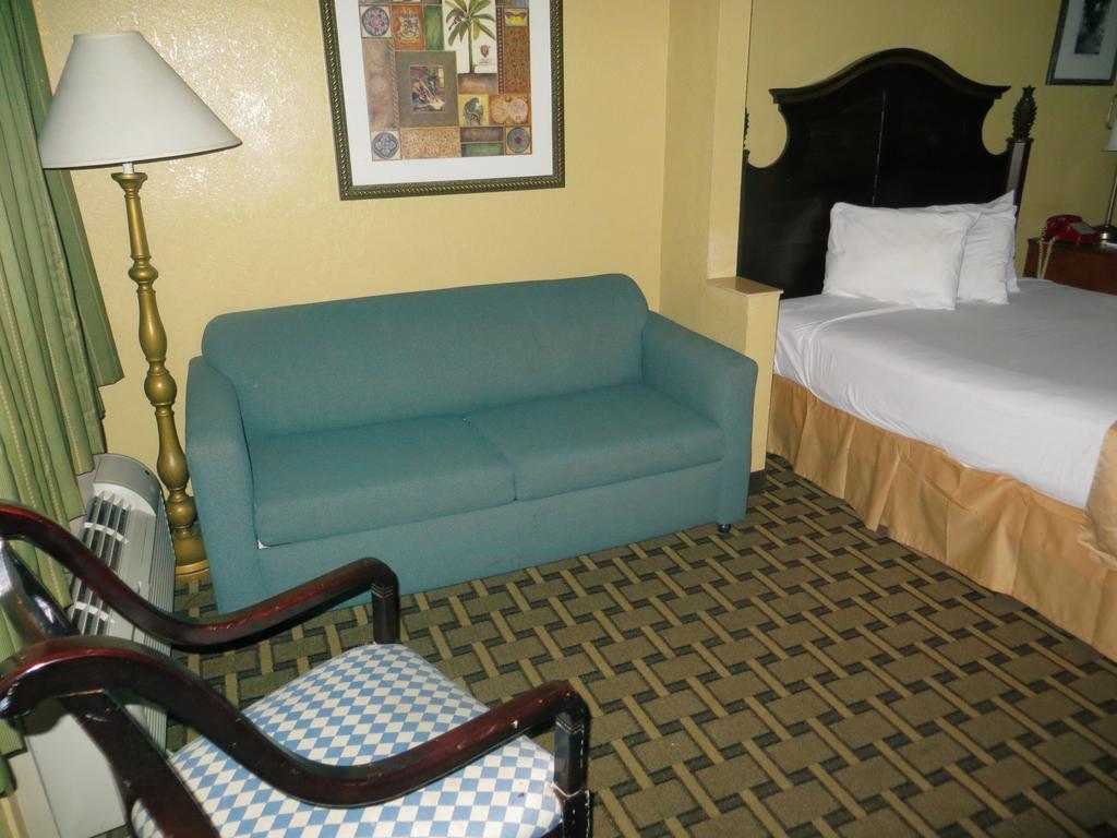 แทรเวลลอดจ์ สวีท บาย วินด์แฮม คิสซิมมี ออเรนจ์ Hotel ภายนอก รูปภาพ
